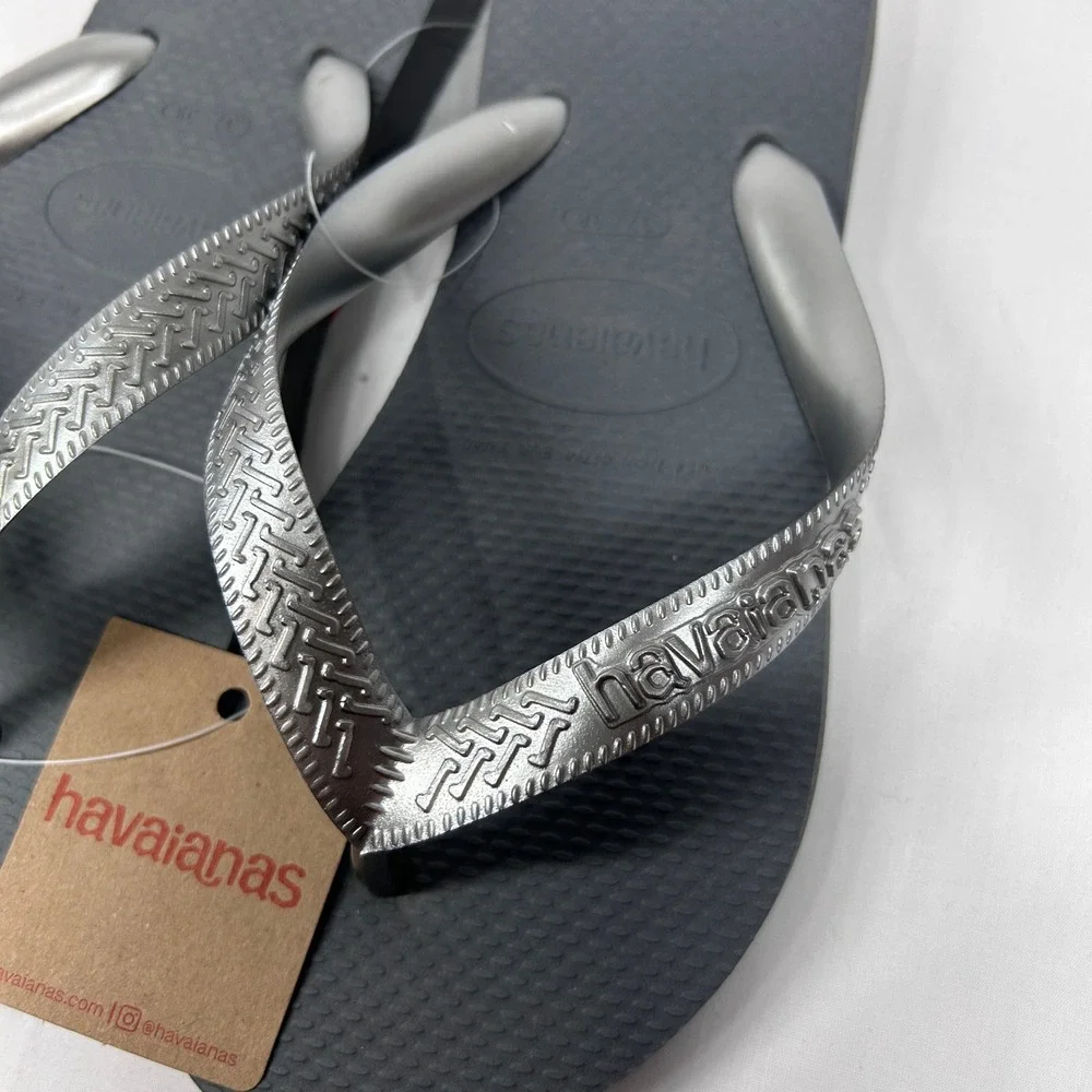 Havaianas Metallic Silver Grey Flip Flops NWT Slim Logo Rubber Sandals USA 7/8w